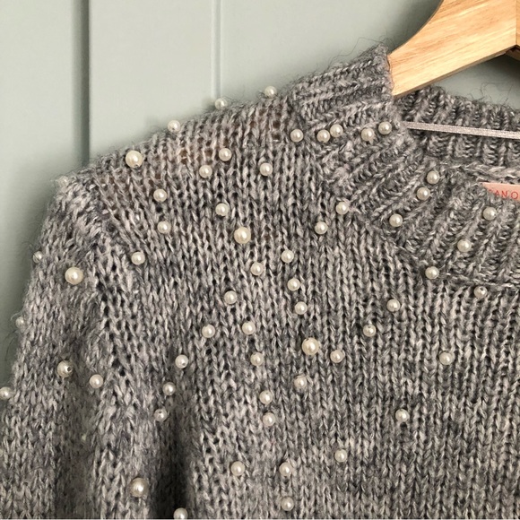 Gray Pearl-covered Crop Sweater Urban Outfitters - Picture 3 of 5